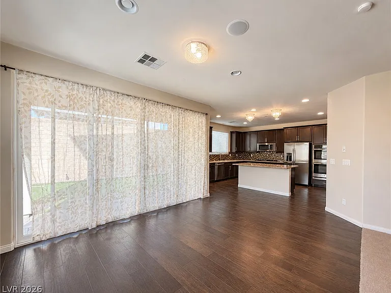 141 Neverland Ave — Photo 8