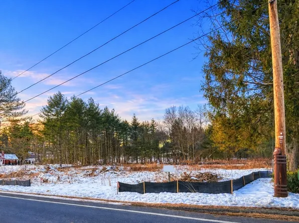 67 Tannery Rd, Southwick, MA 01077