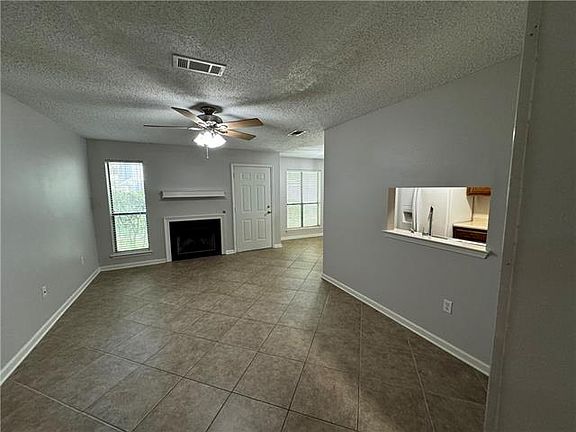 4th image of 112 Pineridge St W Unit 112