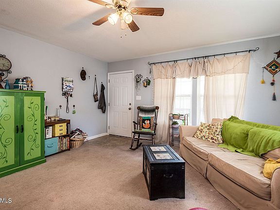 2nd image of 3428 Compton St