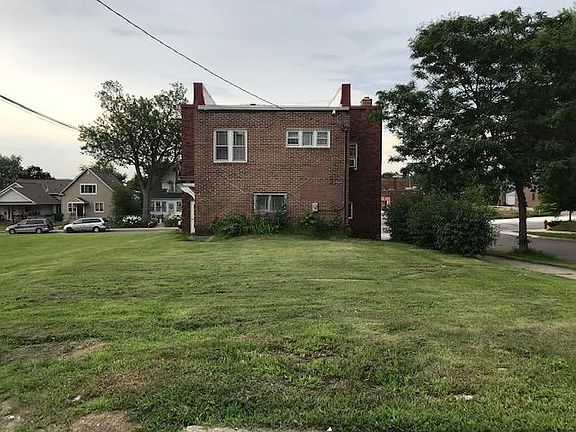 4th image of 3701 Fremont Ave N