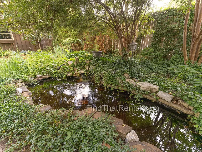 136 W Pomfret St — Photo 7