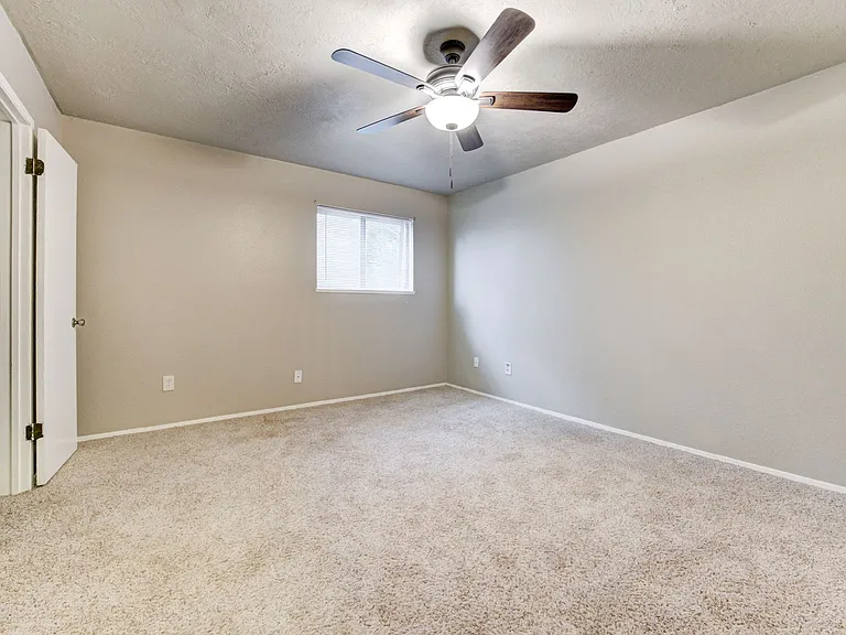 631 Welston Cir #631 — Photo 32