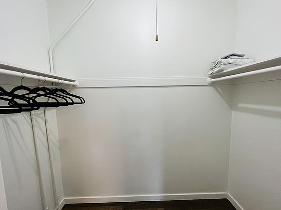 3rd image of 1405 Bellevue Ave APT 1