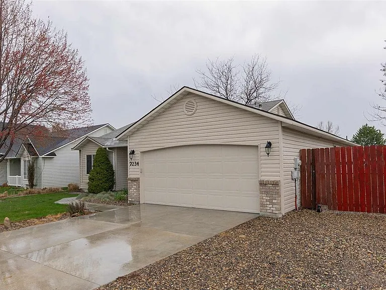 7034 E Canterbury Ln — Photo 26