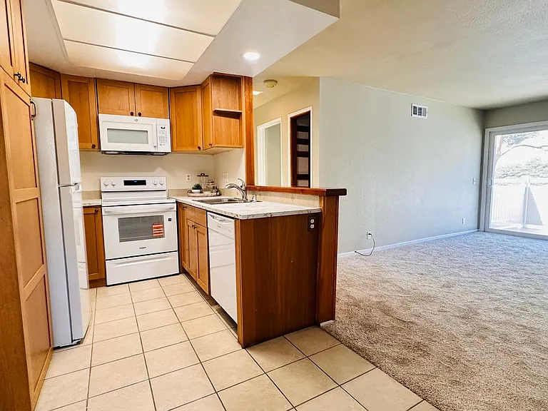 8811 Gilman Dr #D — Photo 9