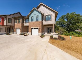 1356 Slate Ct, Cleveland Heights, OH 44118