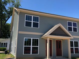 205 Tolle Ln #B, Godfrey, IL 62035