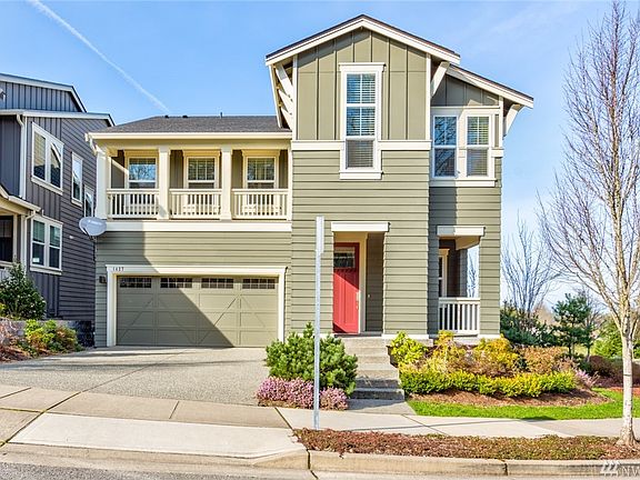 2nd image of 1427 Pine Crest Cir NE
