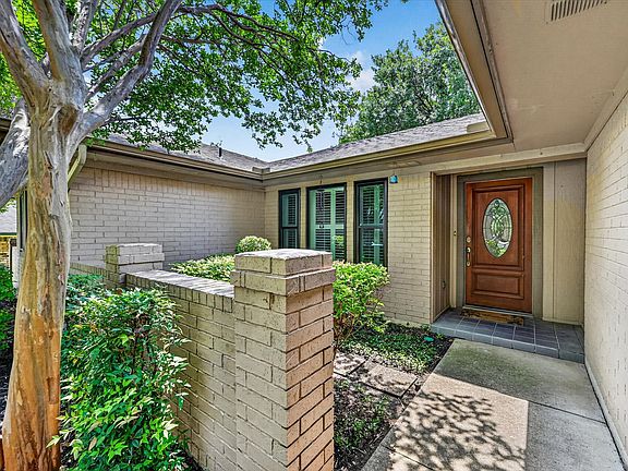 4th image of 10113 Locksley Dr