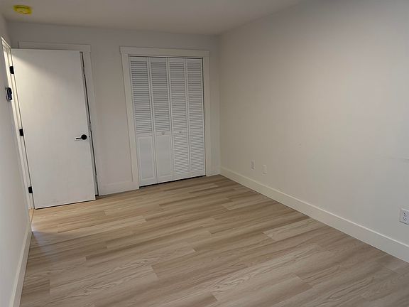 5th image of 473 Maple St #1