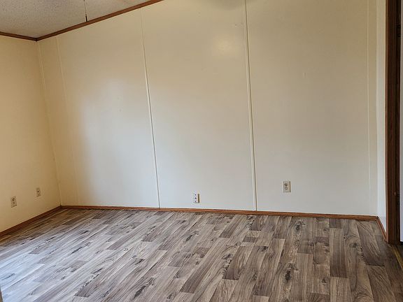 2nd image of 129 Riverton Pl