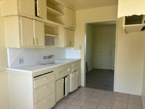 (undisclosed Address), South Gate, CA 90280