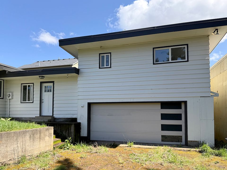 1st image of 5015 NE 40th Ave Unit B