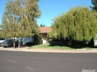 1862 Elmwood Ln, Manteca, CA 95336