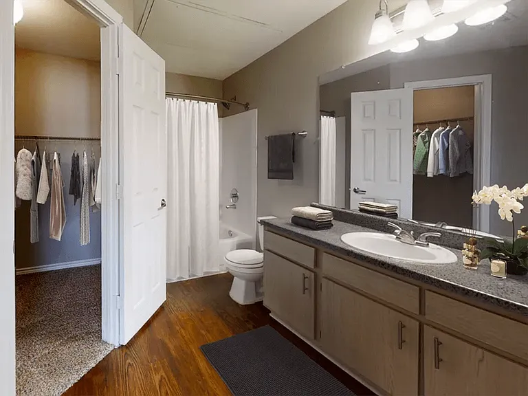 Massive Bathroom!