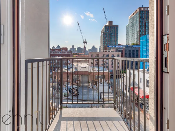 26-25 3rd Street image 11 of 44