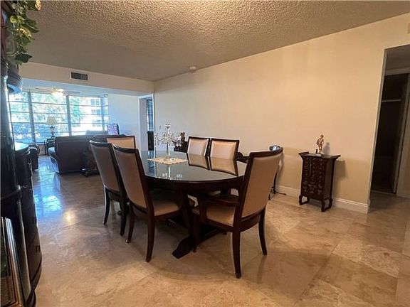 5th image of 1721 Whitehall Dr APT 102