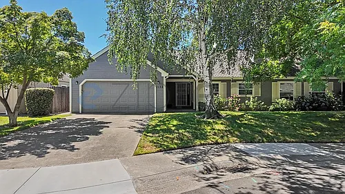 1172 Spruce Tree Cir Photo 1