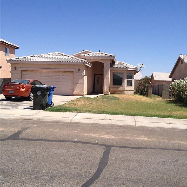 1st image of 704 S Maricela St