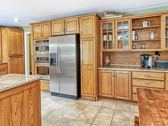 4th image of 29 Briarwood Dr