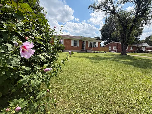 7106 Johnsontown Rd Photo 1