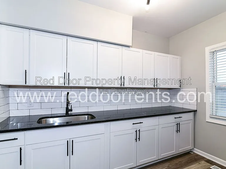 1329 E Market St #2 — Photo 12