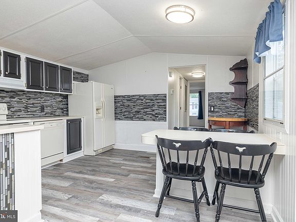 2nd image of 32786 Vera Ln