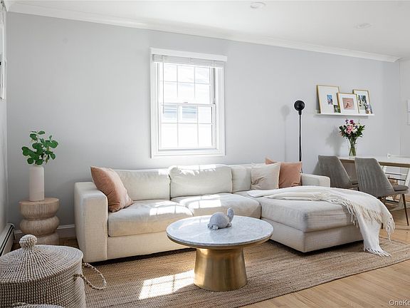 3rd image of 25 Clearfield Place