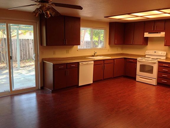 5th image of 6263 Pinecreek Way