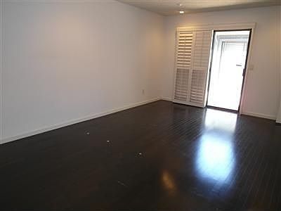 3rd image of 2232 University Ave