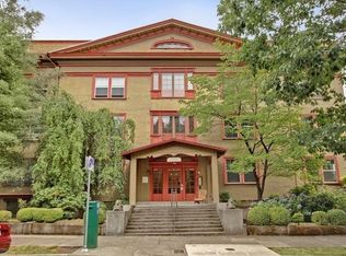 2129 NW Northrup St APT 10, Portland, OR 97210