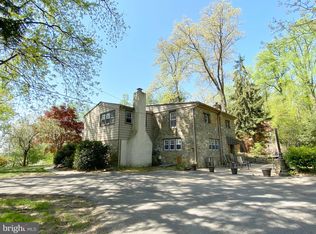 201 Dove Ln, Coatesville, PA 19320