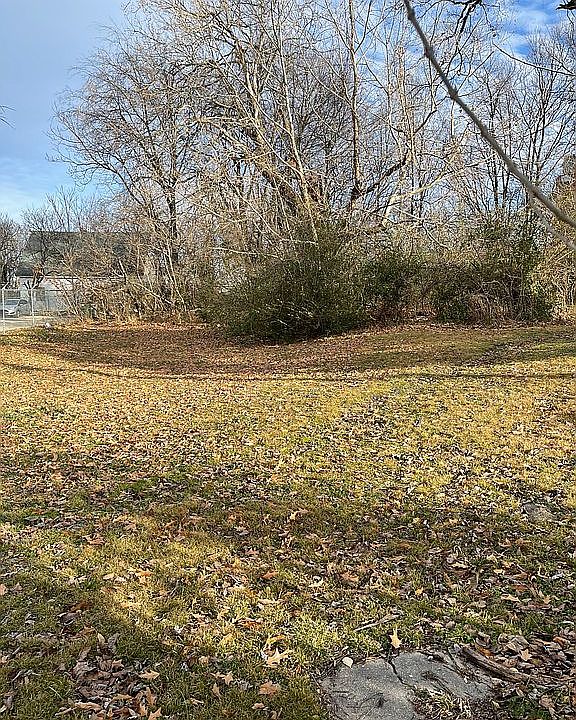 2nd image of 226 N Manassas St
