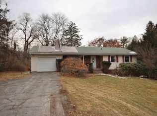 39 Benjamin Rd, Mahopac, NY 10541