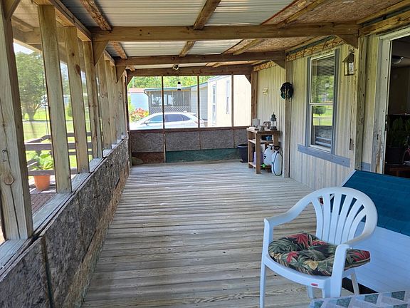 4th image of 1133 S Parker Road