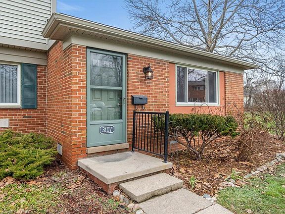 2nd image of 3107 Wolverine Dr