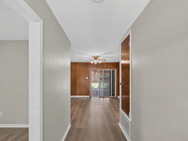 4022 Capri Dr — Photo 14