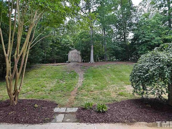 5th image of 2305 Sunberry Dr