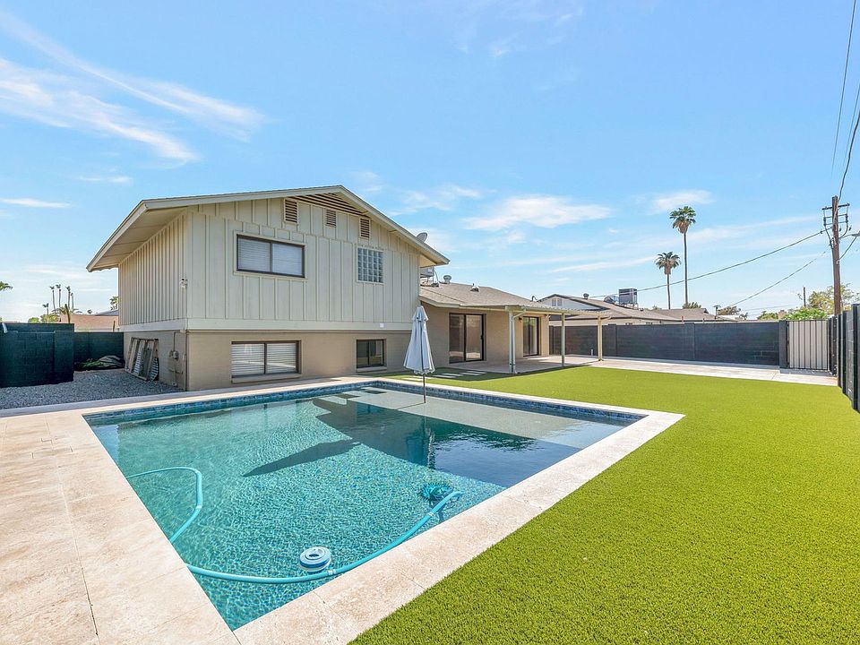 1st image of 1412 E Laguna Dr