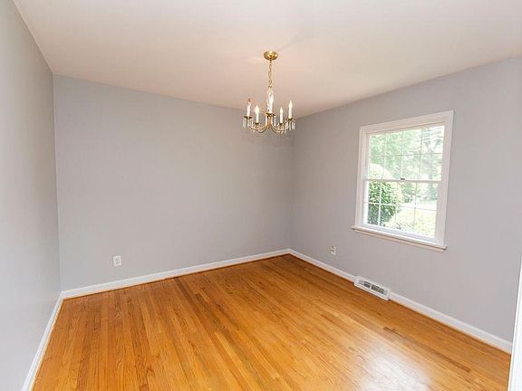 5th image of 314 Mountainview Dr