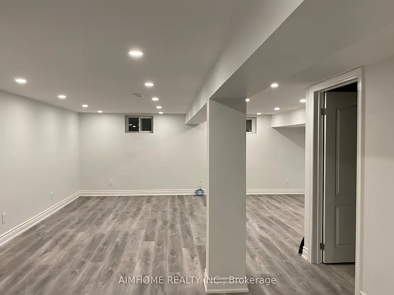 58 Newlands Ave — Photo 6