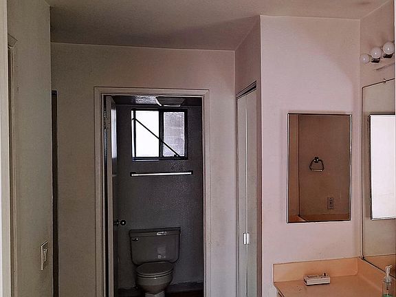 3rd image of 695 Bristol Dr #695