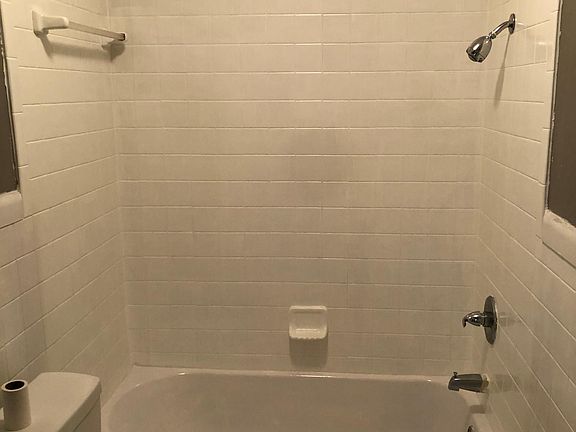 2nd image of 1018 Alden St