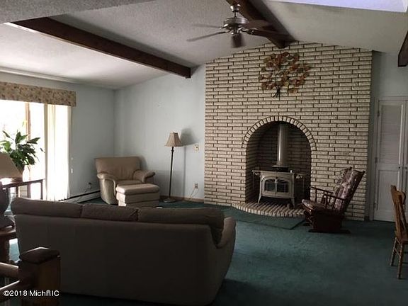 5th image of 2876 S Deerwood Dr