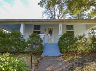 516 S 16th St, Belleville, IL 62220