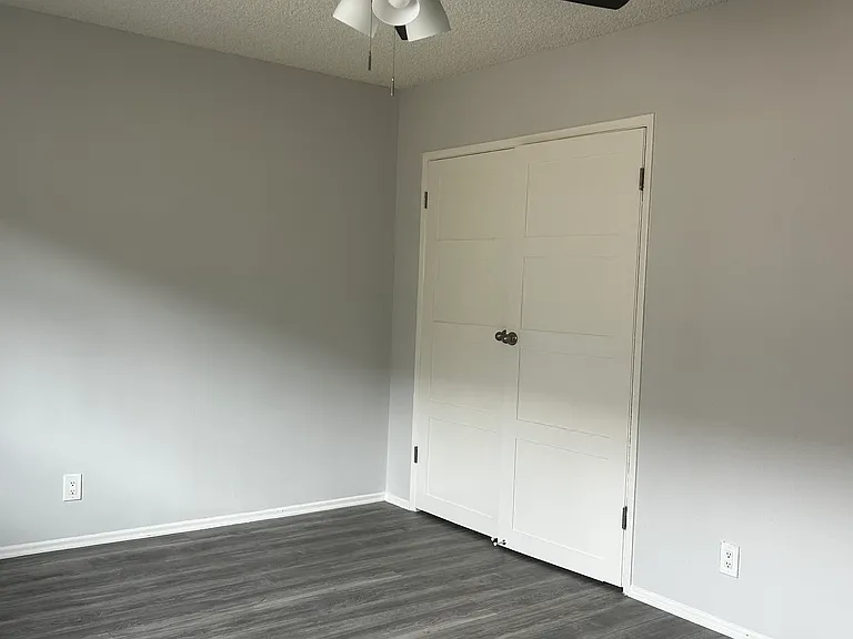 11555 Riverside Dr #3 — Photo 10