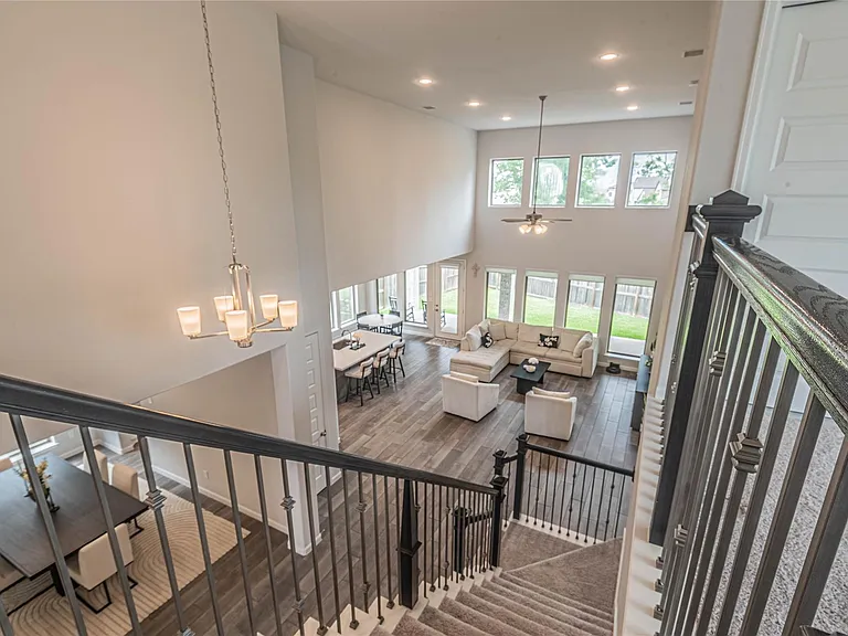 1618 Clover Ct — Photo 15