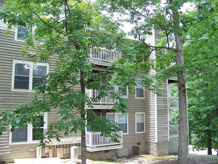 1022 Brookhollow Dr #2 — Photo 2