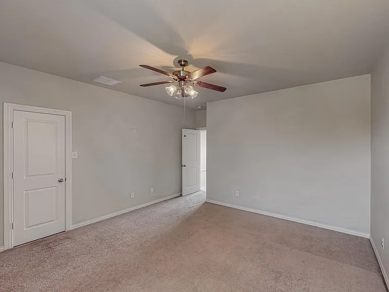 6723 Capistrano St — Photo 43